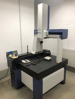 3D CNC-Koordinatenmessgerät Mitutoyo Crysta Apex C574